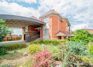 Продается дом, 340 м2, село Чалтырь, улица 50 лет Победы, 69