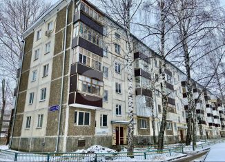 Продаю трехкомнатную квартиру, 60 м2, Татарстан, улица Маршала Чуйкова, 42