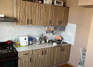 Продам 3-комнатную квартиру, 76 м2, Москва, улица Адмирала Лазарева, 58, метро Улица Горчакова