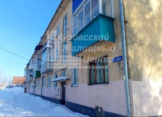 Продается 1-комнатная квартира, 32.5 м2, Осинники, Дорожная улица, 1