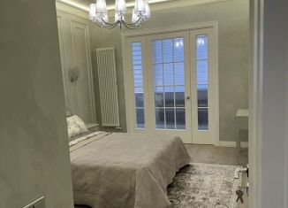 Продам четырехкомнатную квартиру, 160 м2, Грозный, улица Хамзата У. Орзамиева, 5В