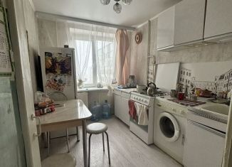 Сдам в аренду 3-ком. квартиру, 68 м2, Оренбург, улица Ткачёва, 95, Промышленный район