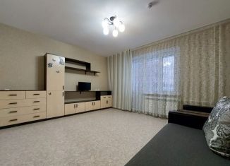 Сдаю в аренду 2-ком. квартиру, 54 м2, Сосновоборск, Солнечная улица, 41