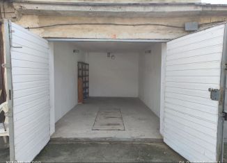 Продаю гараж, 18 м2, Евпатория, улица Строителей, 19