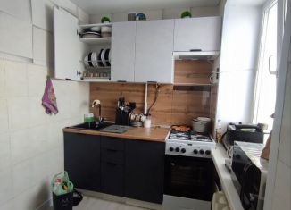 Продаю 2-ком. квартиру, 40 м2, Мелеуз, улица Салавата, 23