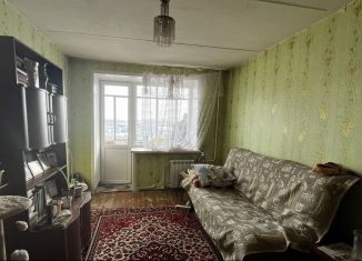 Продаю 3-ком. квартиру, 52 м2, Курган, Рабоче-Крестьянская улица, 8