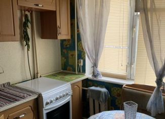 Сдаю в аренду однокомнатную квартиру, 32 м2, Серпухов, Осенняя улица