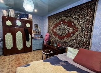 Трехкомнатная квартира на продажу, 70.7 м2, Кстово, улица Сутырина, 3