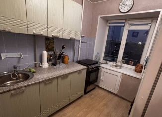 Сдача в аренду 1-ком. квартиры, 30 м2, Дзержинск, улица Гайдара, 51