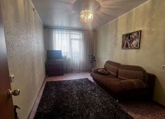 Трехкомнатная квартира на продажу, 61.8 м2, Бийск, Социалистическая улица, 22/2