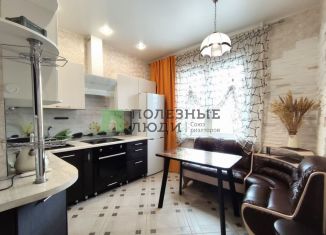 Продам 2-ком. квартиру, 53 м2, Архангельская область, Стрелковая улица, 25