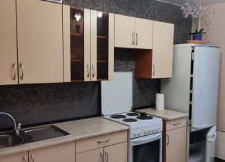 Сдается в аренду 2-ком. квартира, 42 м2, Киров, улица Свободы, 170
