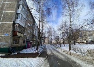Продам 2-ком. квартиру, 42.1 м2, Нижний Тагил, улица Зари, 54