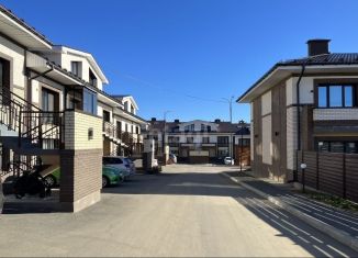 Продам таунхаус, 120 м2, деревня Новолисиха