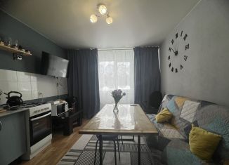 Продаю 3-ком. квартиру, 77 м2, деревня Куюки, 9-й квартал, 2, ЖК Светлый