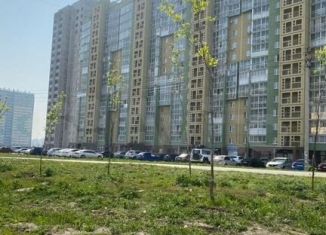 Сдам в аренду 3-комнатную квартиру, 85 м2, Челябинск, улица Университетская Набережная