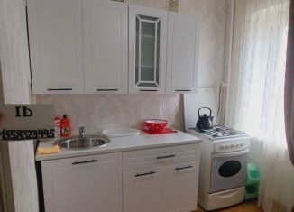 Сдается однокомнатная квартира, 31 м2, Грозный, улица Дьякова, 12, 4-й микрорайон