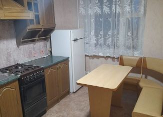 Сдаю в аренду 1-ком. квартиру, 38 м2, Белгород, проспект Ватутина