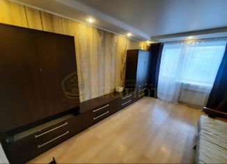 Сдается в аренду 2-ком. квартира, 52 м2, Ревда, улица Кирзавод, 20