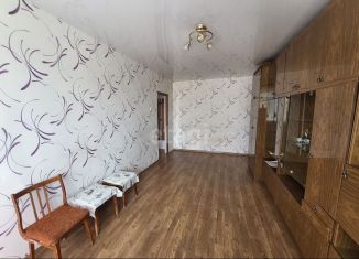Продам 2-ком. квартиру, 42.8 м2, Нижний Тагил, улица Космонавтов, 49