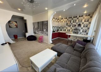 Продам двухкомнатную квартиру, 76 м2, Абакан, улица Стофато, 14