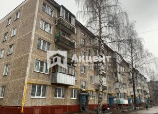 Продам 2-ком. квартиру, 42 м2, Иваново, улица Генерала Хлебникова, 44