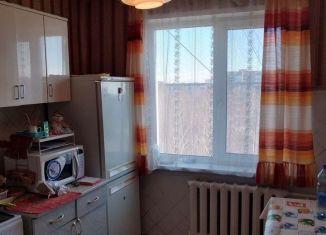 Продается двухкомнатная квартира, 55 м2, Смоленск, улица Рыленкова, 19