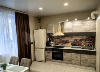 Продаю квартиру студию, 29.3 м2, Тюмень, улица Дмитрия Менделеева, 2, ЖК Кристалл