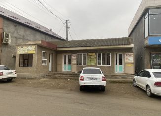 Продаю торговую площадь, 112 м2, село Бабаюрт, улица Ирчи Казака, 2