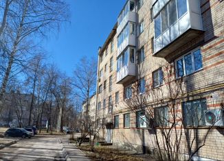Продам 2-ком. квартиру, 42.5 м2, Кстово, улица 40 лет Октября, 13