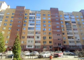 Продам 2-комнатную квартиру, 69 м2, Нижний Новгород, метро Горьковская, улица Ванеева, 231