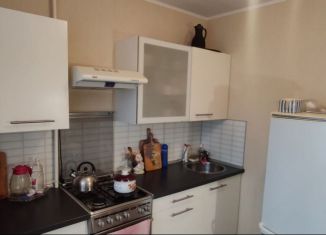 Продажа 2-ком. квартиры, 52.7 м2, Кириши, улица Строителей, 17