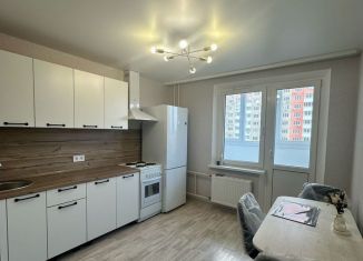 Сдам в аренду однокомнатную квартиру, 38 м2, Ростов-на-Дону, переулок Поленова, 21/10, ЖК Платовский