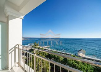 Продаю 1-ком. квартиру, 49.5 м2, Алушта, улица Ленина, 17