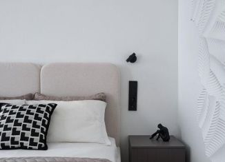 Продается однокомнатная квартира, 33.3 м2, Калининград, улица Сержанта Мишина, 81к2