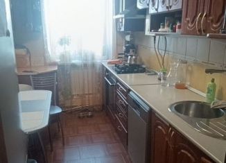 Продам 2-комнатную квартиру, 48.5 м2, поселок городского типа Новосемейкино, Советская улица, 44