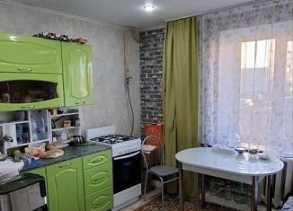 Продам 2-ком. квартиру, 55.7 м2, Мелеуз, улица Правды, 31