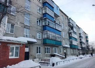 Продаю 1-комнатную квартиру, 30.7 м2, Кыштым, улица Карла Либкнехта, 127