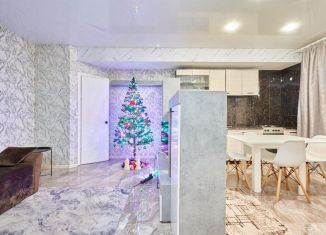Продам трехкомнатную квартиру, 54.3 м2, посёлок Российский, улица Ратной Славы, 24
