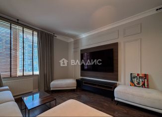 Продаю 2-ком. квартиру, 97 м2, Светлогорск, Тихая улица, 8