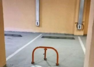 Продаю машиноместо, 15 м2, Астрахань, улица Набережная Приволжского Затона, 4