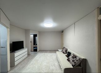 Продажа 2-ком. квартиры, 43 м2, Заинск, улица Рафикова, 8А