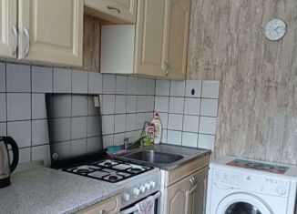 Продаю 1-комнатную квартиру, 33.2 м2, Глазов, улица Революции, 21