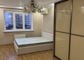 1-комнатная квартира в аренду, 40 м2, Краснодар, бульвар Клары Лучко, 10, Западный округ