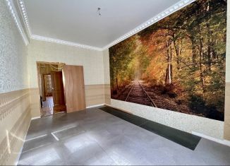 Продаю 4-ком. квартиру, 109 м2, Серпухов, Советская улица, 70