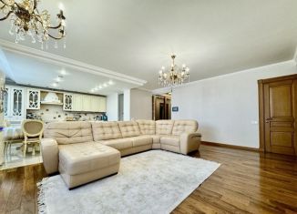 Продаю 4-ком. квартиру, 133 м2, Москва, Никитинская улица, 31к2, ВАО