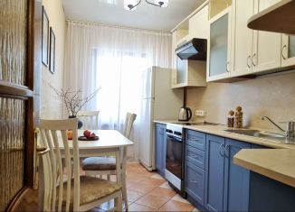 Сдается в аренду двухкомнатная квартира, 47 м2, Иркутск, улица Красных Мадьяр, 78