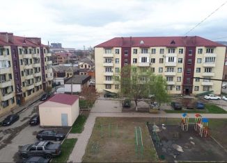 Продам 3-ком. квартиру, 56 м2, Грозный, Байсангуровский район, улица Лечи Магомадова, 2