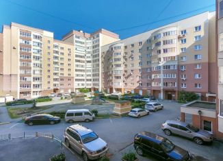 Сдам 3-комнатную квартиру, 95 м2, Екатеринбург, улица Татищева, 92, улица Татищева