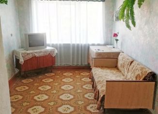 Продам 2-комнатную квартиру, 37 м2, поселок городского типа Арбаж, Октябрьская улица, 25